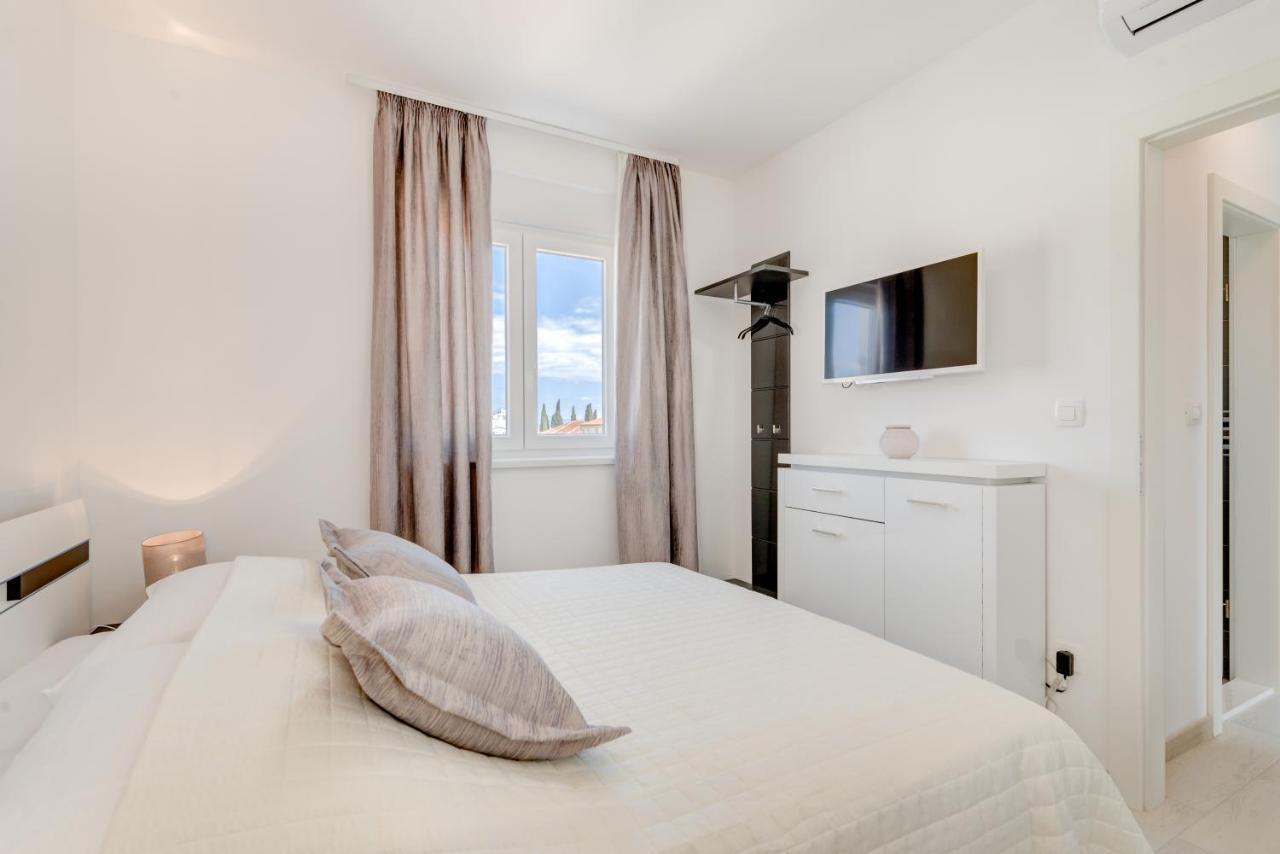 Modern 4* luxury apartment in center Trogir Extérieur photo