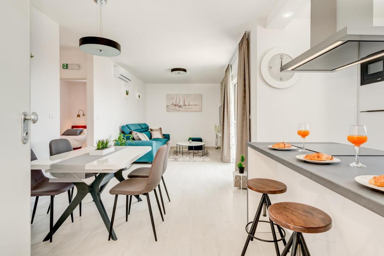 Modern 4* luxury apartment in center Trogir Extérieur photo