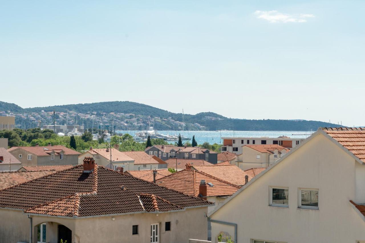 Modern 4* luxury apartment in center Trogir Extérieur photo