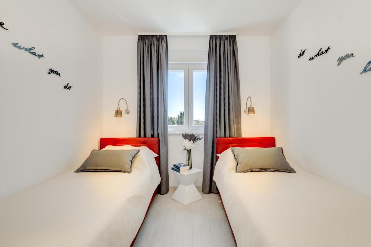 Modern 4* luxury apartment in center Trogir Extérieur photo